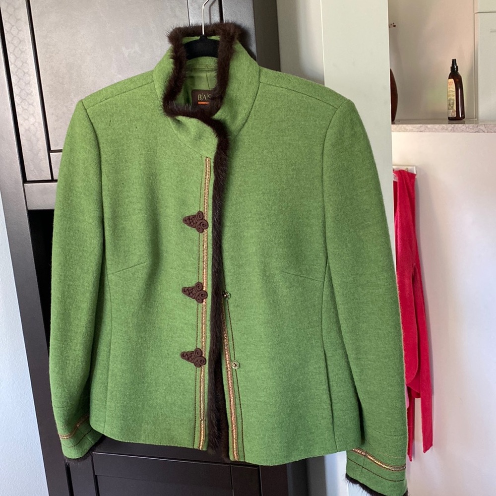 Basler wool blazer with mink fir trim perfect condition size 38 GB 12